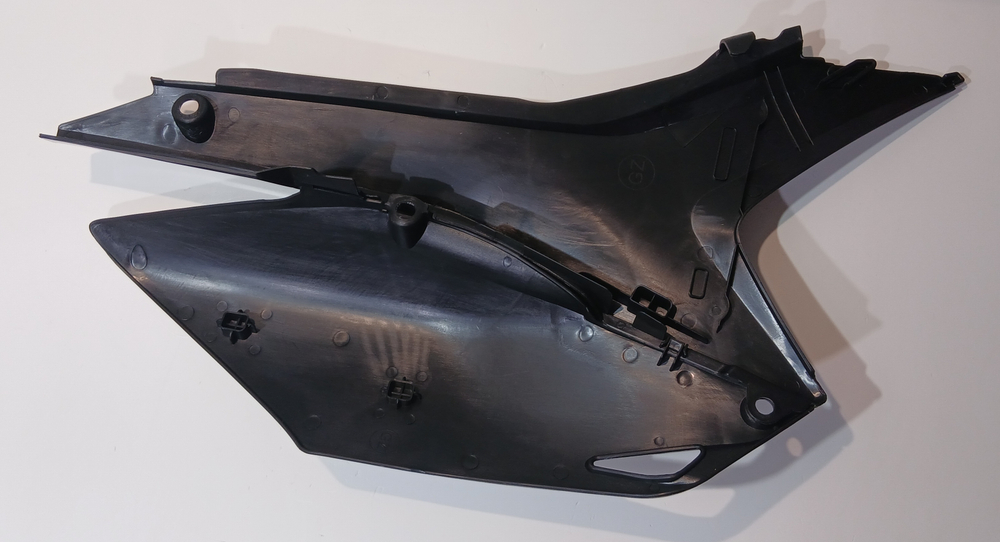 Пластик боковой левый Мотоцикл Regulmoto CR-Z 300