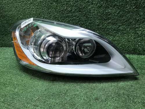 Битая Фара правая Volvo XC60 1 (2008-2013) ксенон