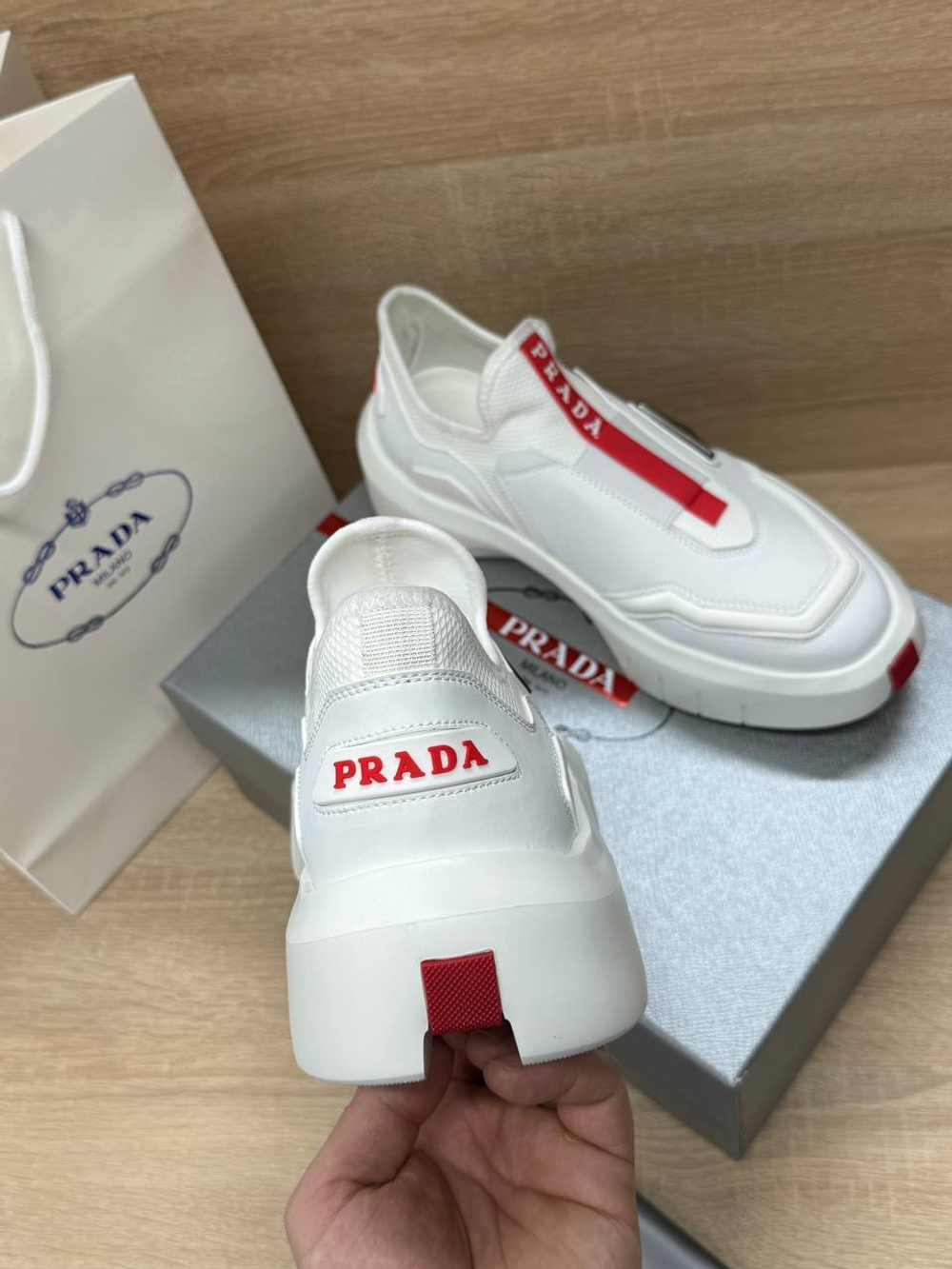 Кроссовки Prada