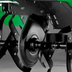 Caiman Terro 50H C2 культиватор бензиновый с комплектом окучника, грунтозацепами 01-010101-0040