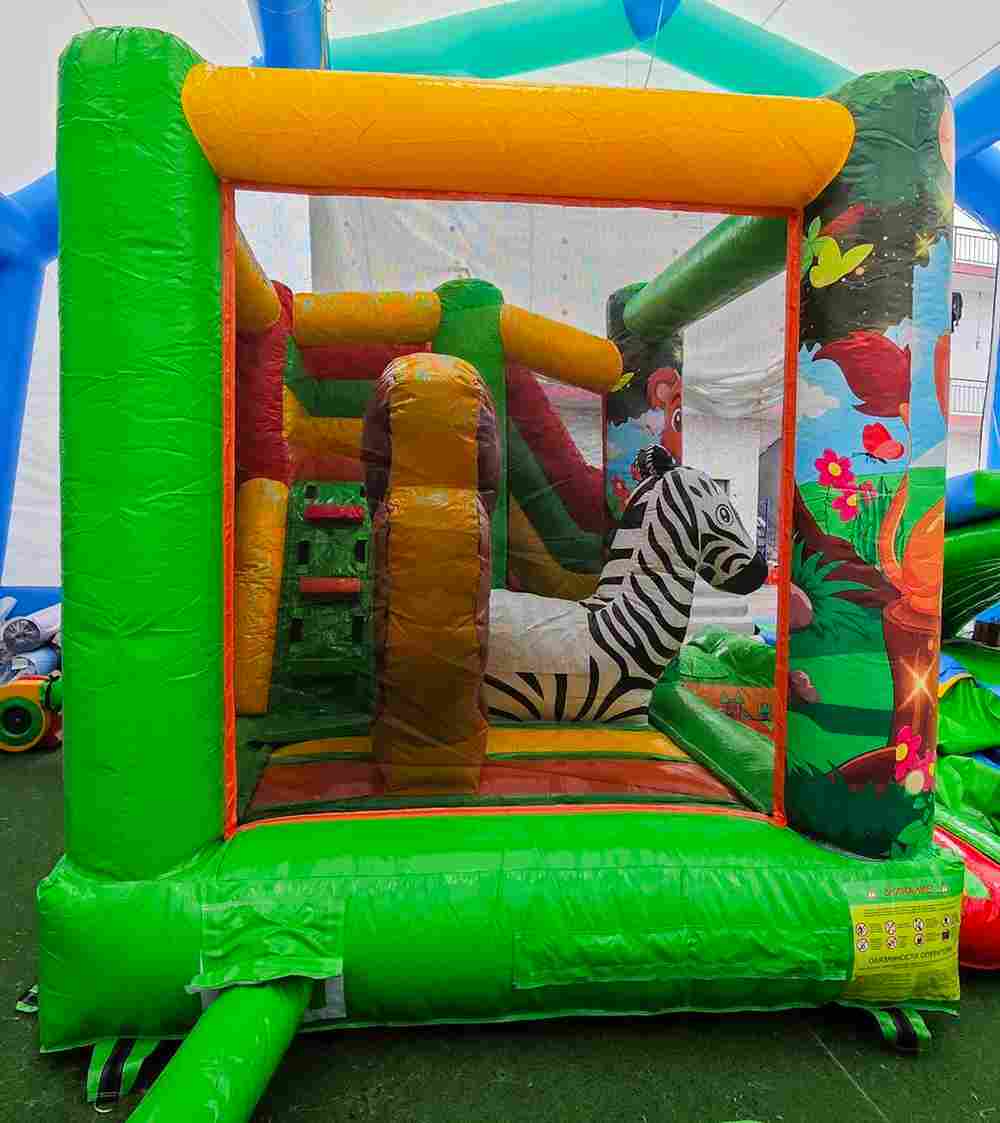 Коммерческий надувной батут «Мини джунгли» с горкой, 4*3,5*2,6 м.