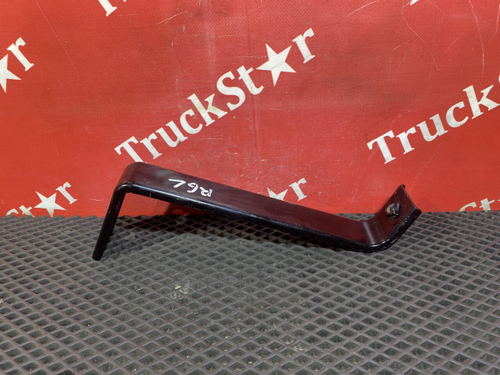 Кронштейн крыла переднего 2016г.