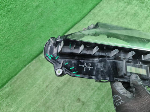 Стекло фары левое Lexus RX 4 (2015-2019)