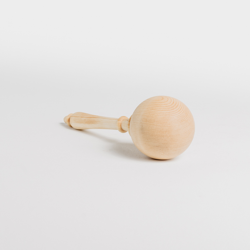 Деревянная погремушка из кедра с наполнением из пшена. WT5