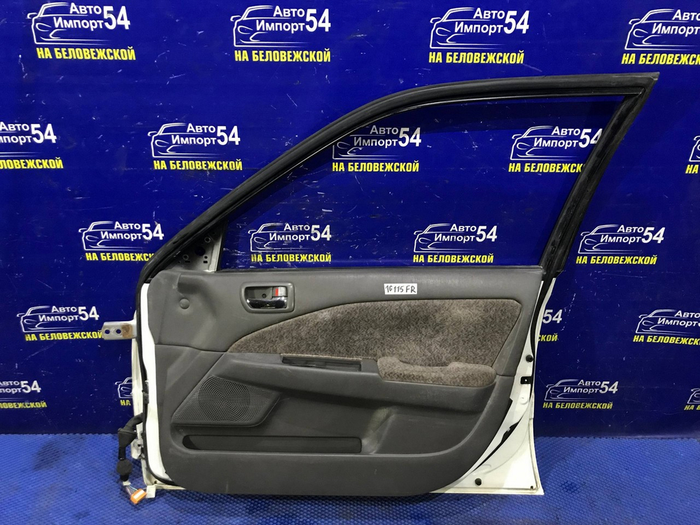 Дверь передняя правая TOYOTA CORONA PREMIO 1996-2001