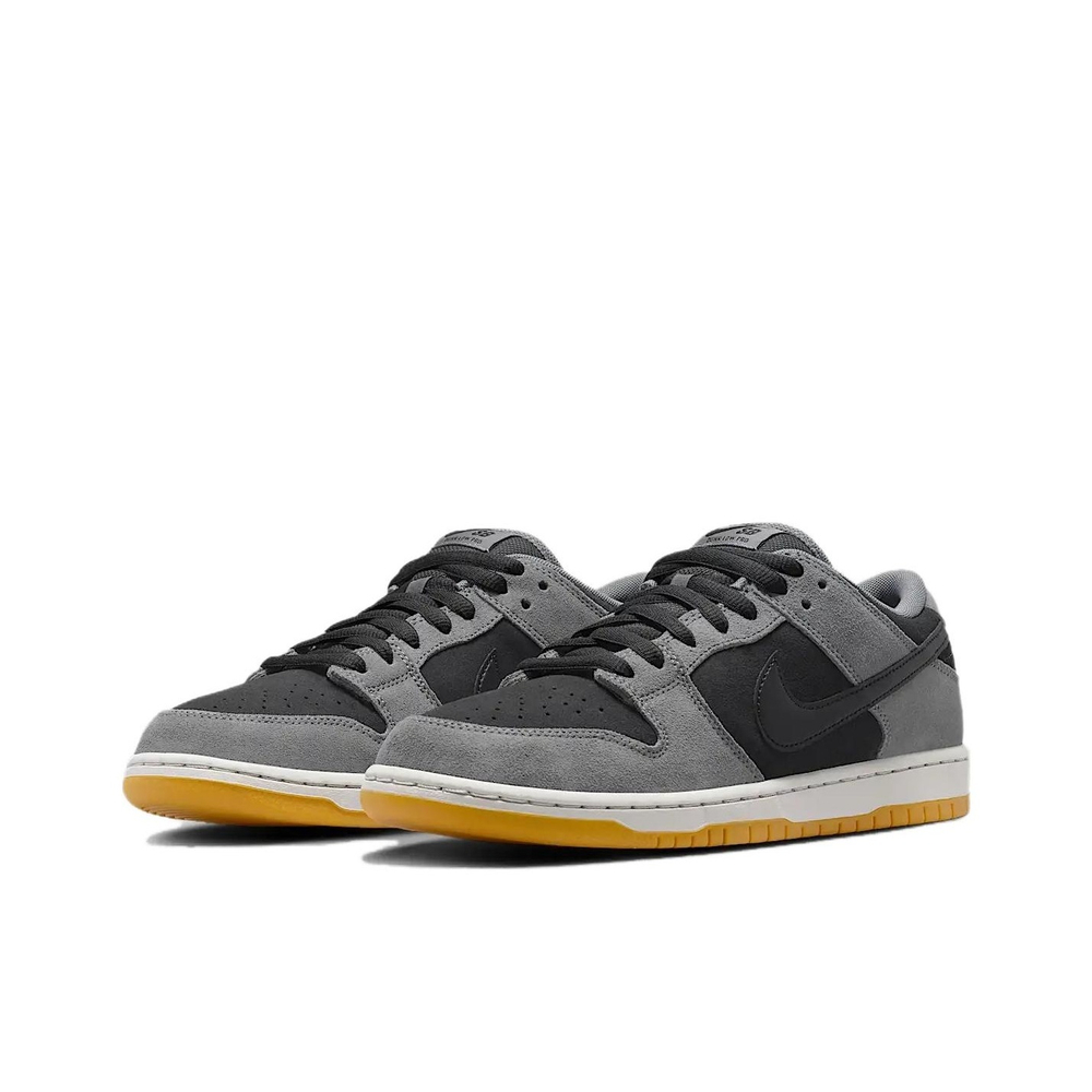 Nike SB Dunk Low 'Dark Smoke Grey'