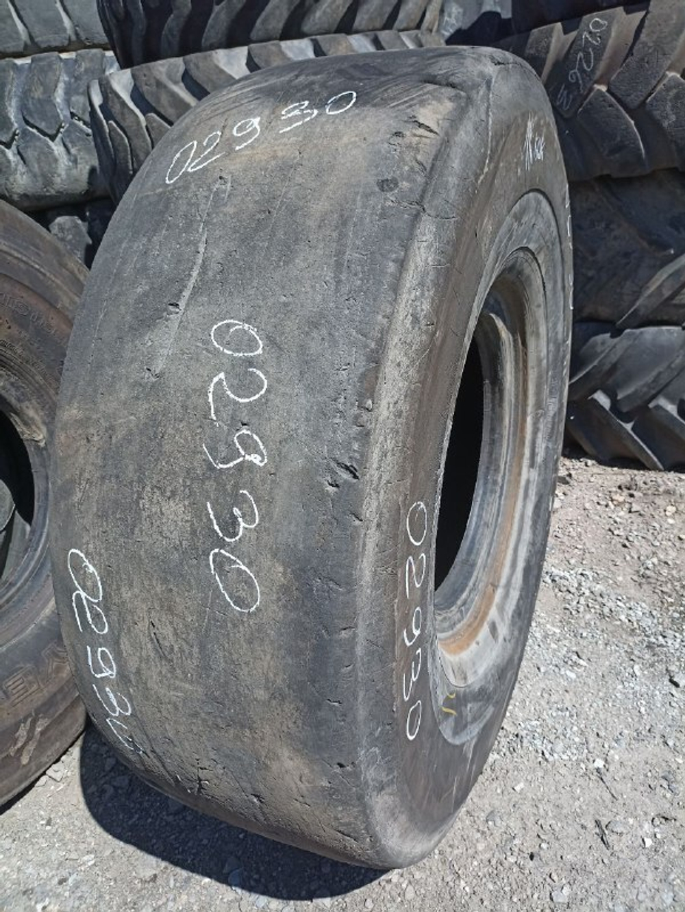 18.00R25 Bridgestone VSMS шина б/у