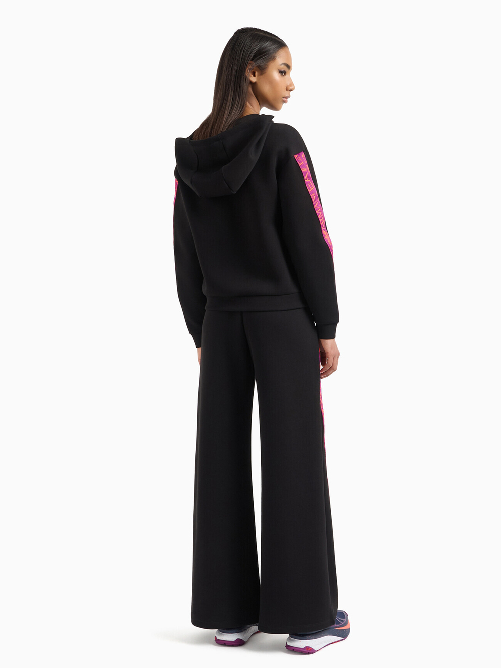 Костюм женский Tracksuit EA7