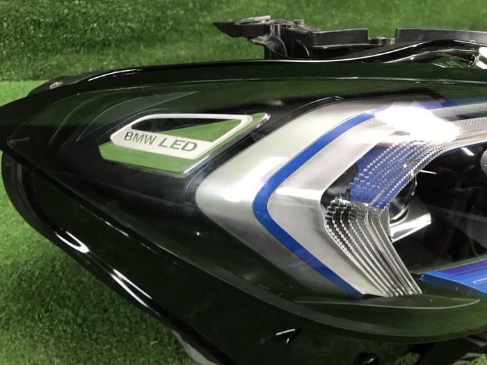 Фара правая BMW 3er G20 (2022-н.в.) LED (В сборе)
