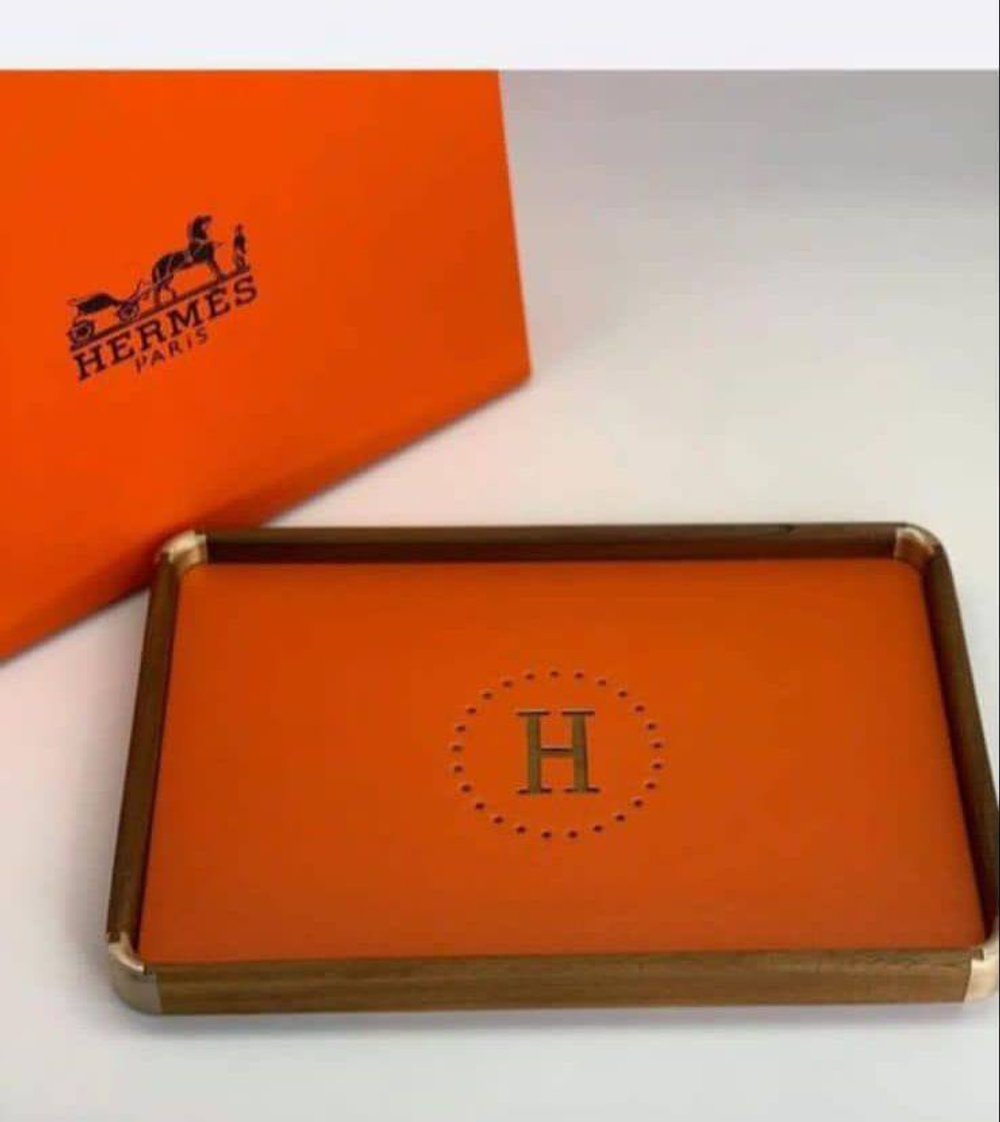Поднос Hermes 23х23 см