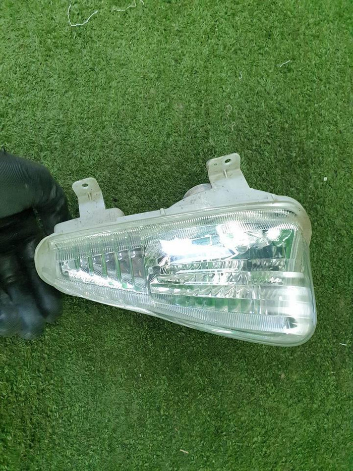 Повторитель переднего бампера правый Toyota Camry 7 XV50 (2017-2018)