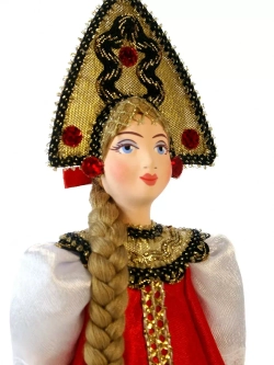 Кукла фарфоровая Русская красавица