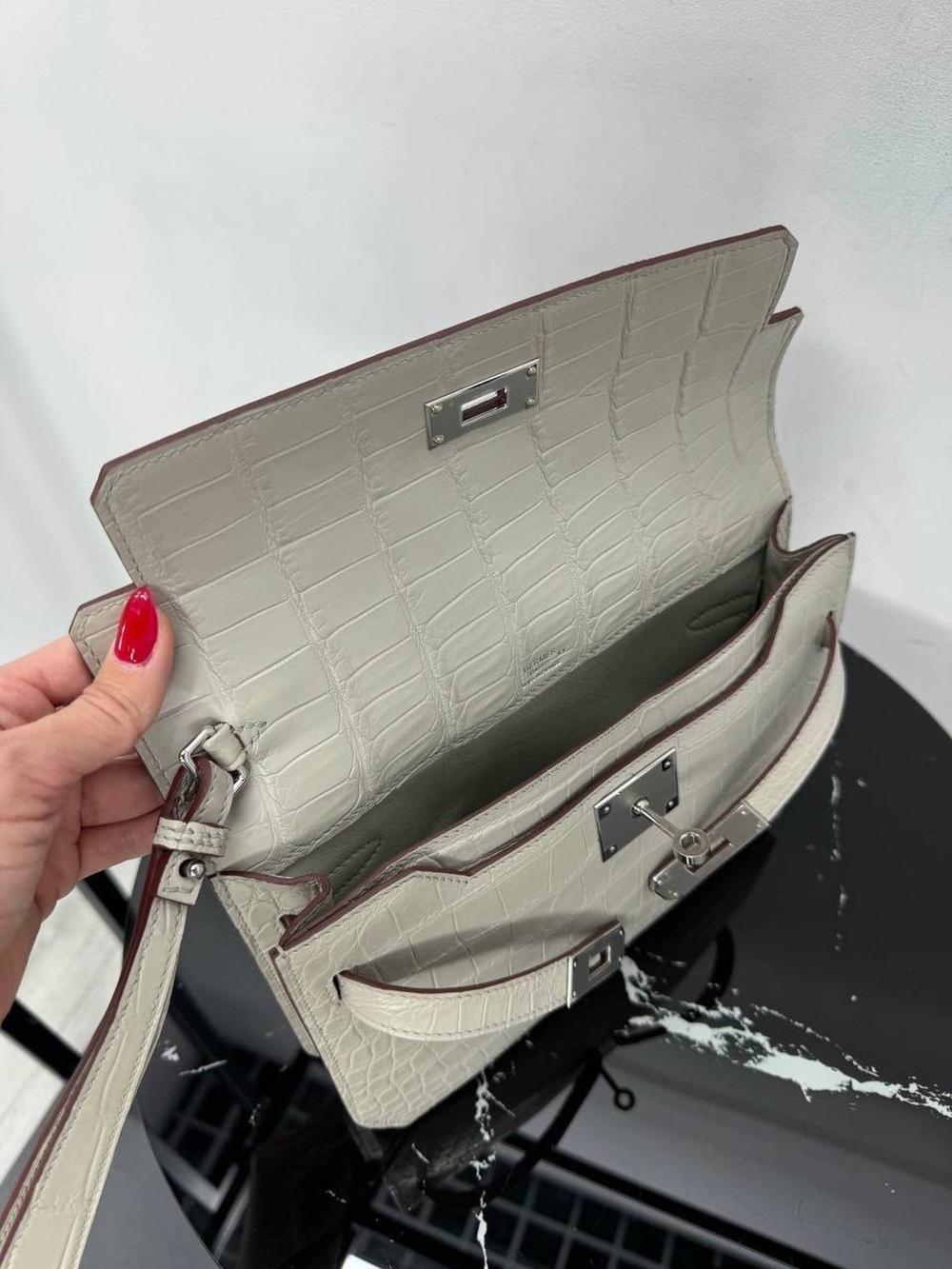 Сумка через плечо Hermes Kelly Depeches 25 из кожи крокодила