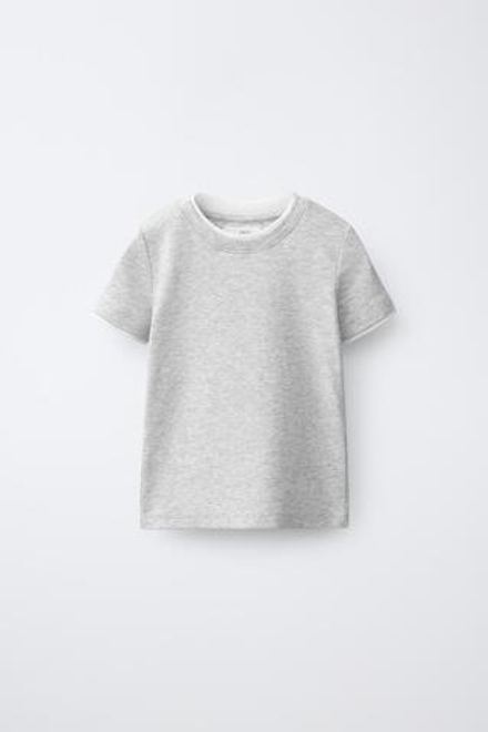 ZARA ФУТБОЛКА С ДВОЙНЫМ ВОРОТНИКОМ ИЗ МОДАЛА, СЕРЫЙ МЕЛАНЖ