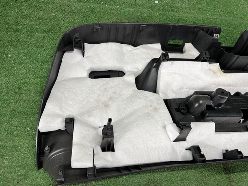 Обшивка крышки багажника Audi E-tron (2018-2023)