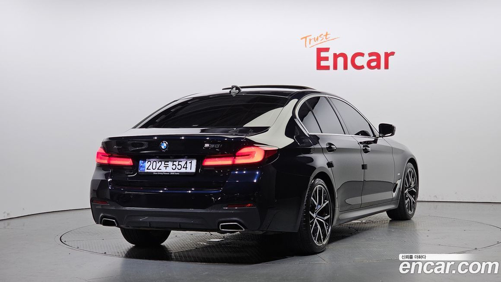 BMW 5 Series (G30) 530i xDrive M Sports (08.2021)