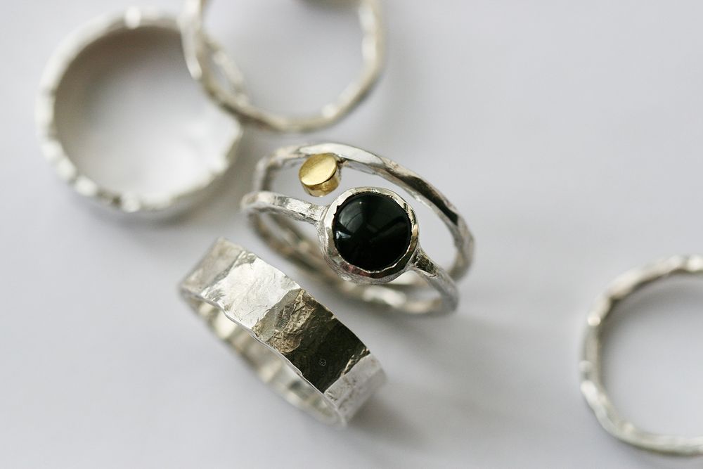 Кольцо битое с чёрным агатом