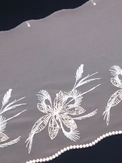 05-119 Вышивка на неэл. сетке 21 см, в серебре, персик/телесный/серый