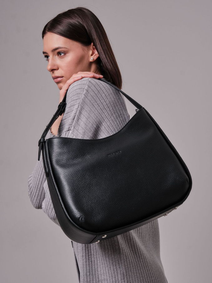 Сумка кожаная черная