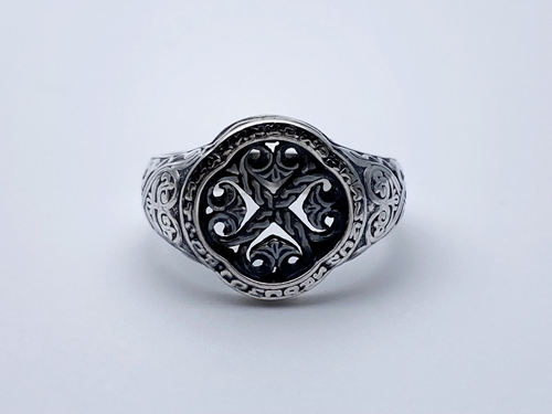 Кольцо из серебра/Частичное чернение