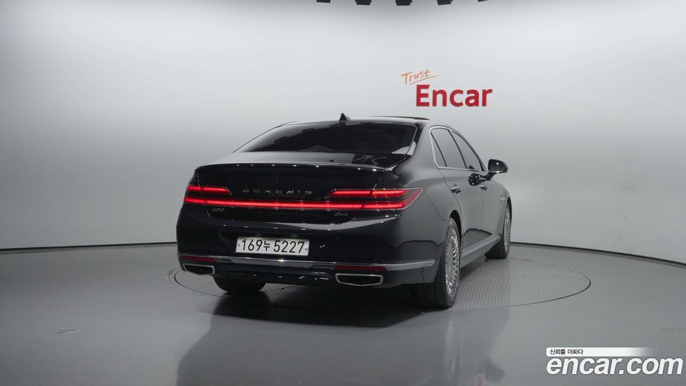 Genesis G90 3.3 T AWD (11.2020)