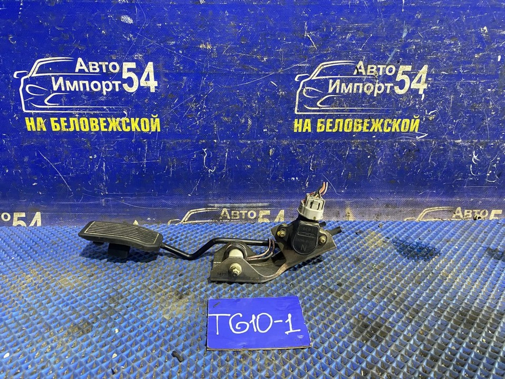 Педаль газа NISSAN BLUEBIRD SYLPHY 2001