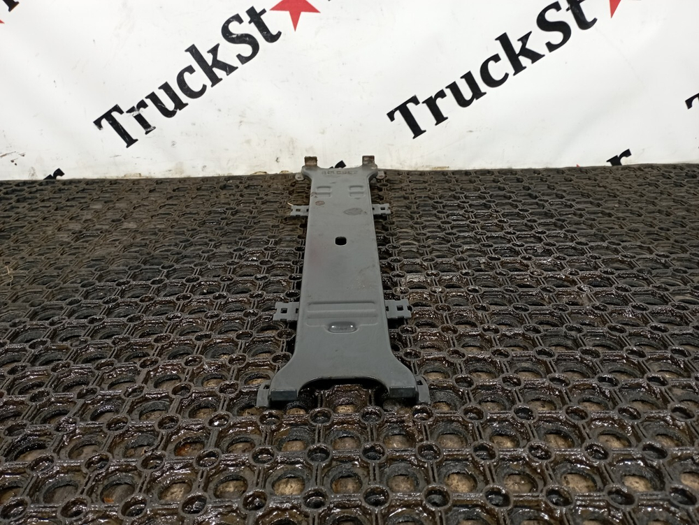 Планка прижимная АКБ 2018г.