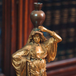 Кабинетная скульптура «Восточная женщина с кувшином»