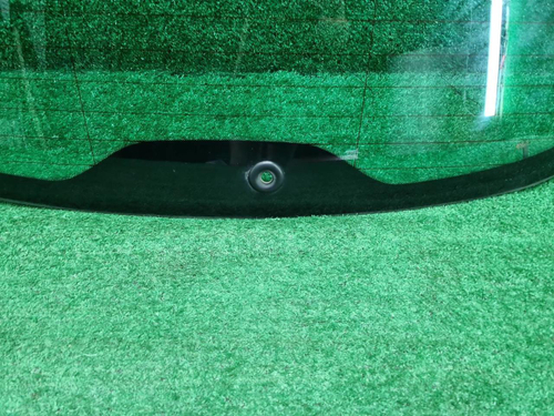 Стекло крышки багажника Renault Laguna 3 (07-15)