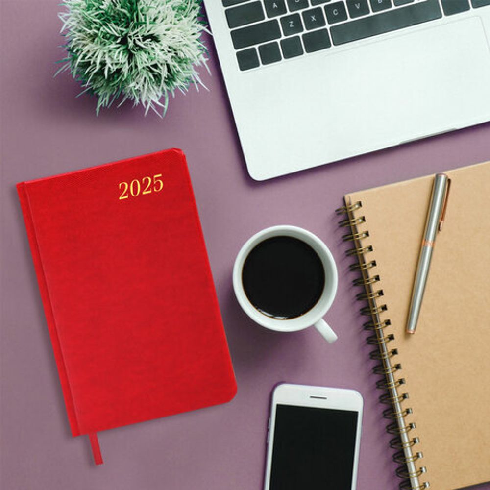 Ежедневник датированный 2025, А5, 138x213 мм, BRAUBERG "Iguana", под кожу, красный, 115780