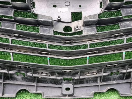 Решетка радиатора Geely Atlas Pro (2021-н.в.)