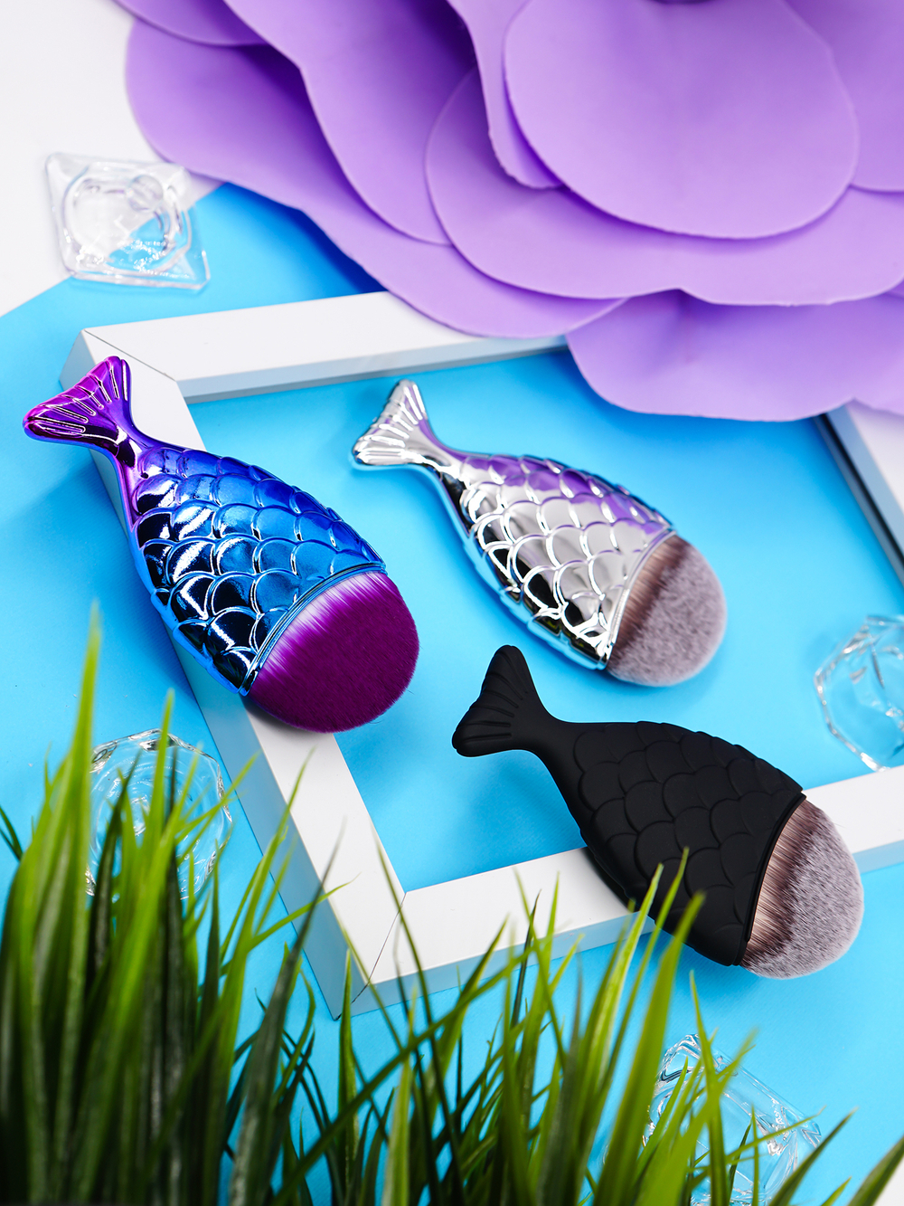 Кисть рыбка большая синяя (106*55)