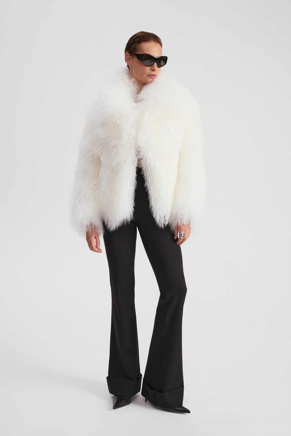 Шуба из натурального меха Лама