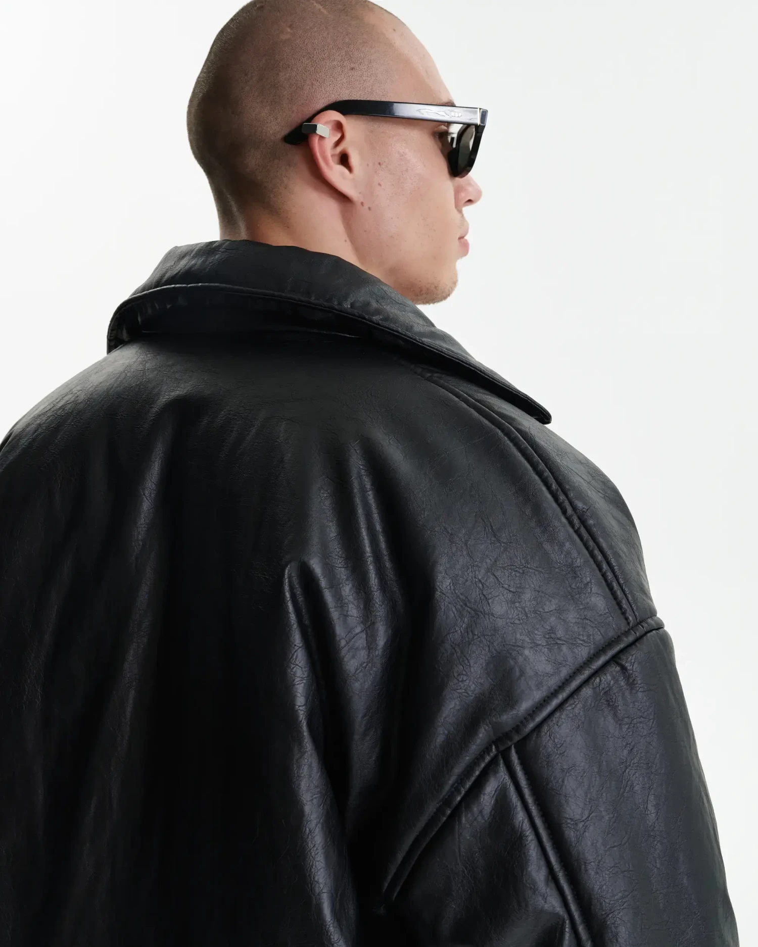 Утепленная куртка-рубашка из экокожи