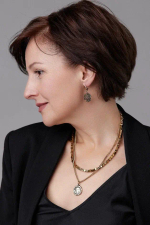 Серьги асимметричные с профилем римского императора Марка Аврелия, оттенок золото