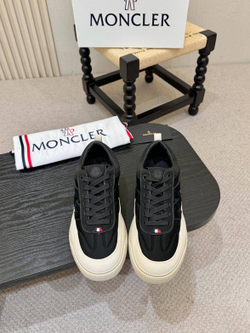 Кроссовки Moncler