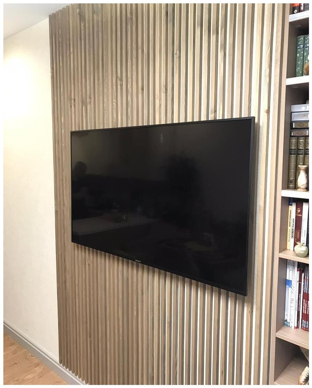 Брусок декоративный в зоне TV из Сосны 20х20мм