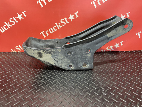 Кронштейн замка кабины левый 2018г.