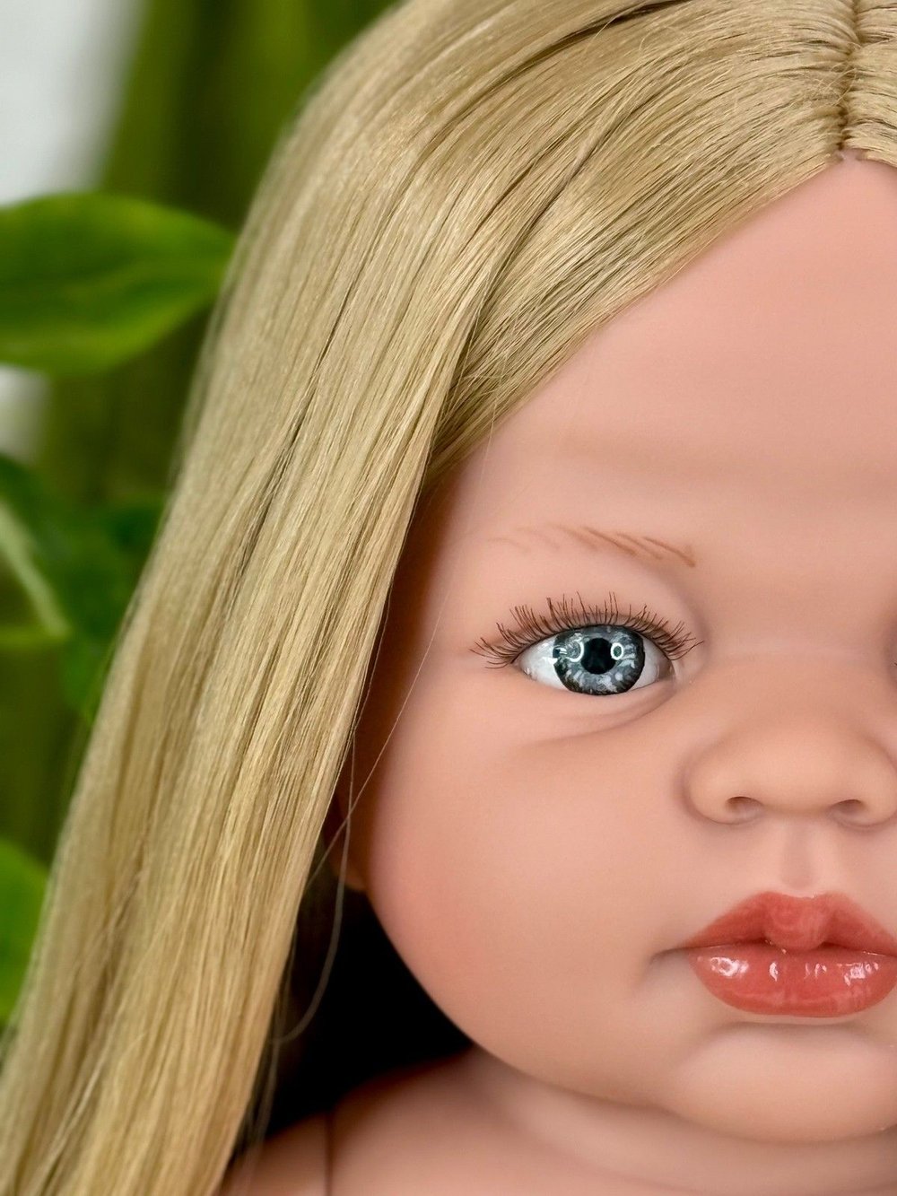 Кукла Manolo Dolls виниловая Carabonita без одежды 47см (7313A1)