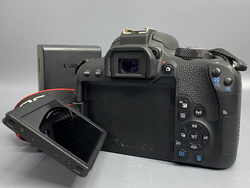 Canon 800D Kit 18-55mm IS STM 7.000 кадров
