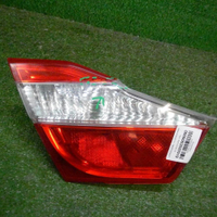 Фонарь левый внутренний Toyota Camry xv50 (2011-2014)