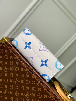 Louis Vuitton Onthego PM
