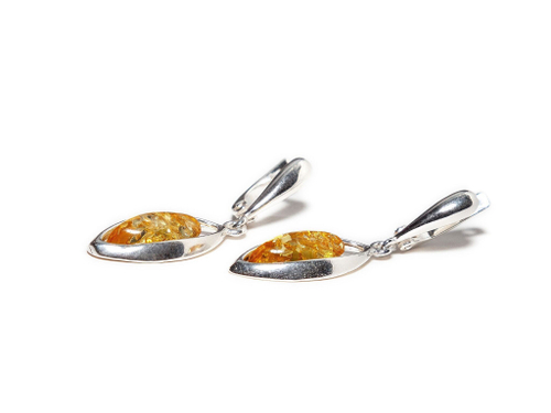 Серьги с натуральным янтарем желтого цвета