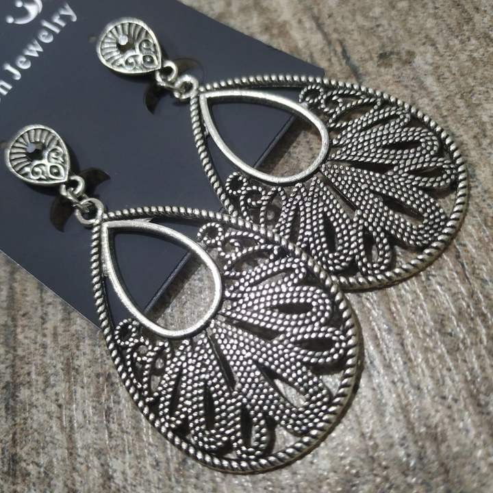 Клипсы Bohemia форма капля узор капля металл античный серебристый