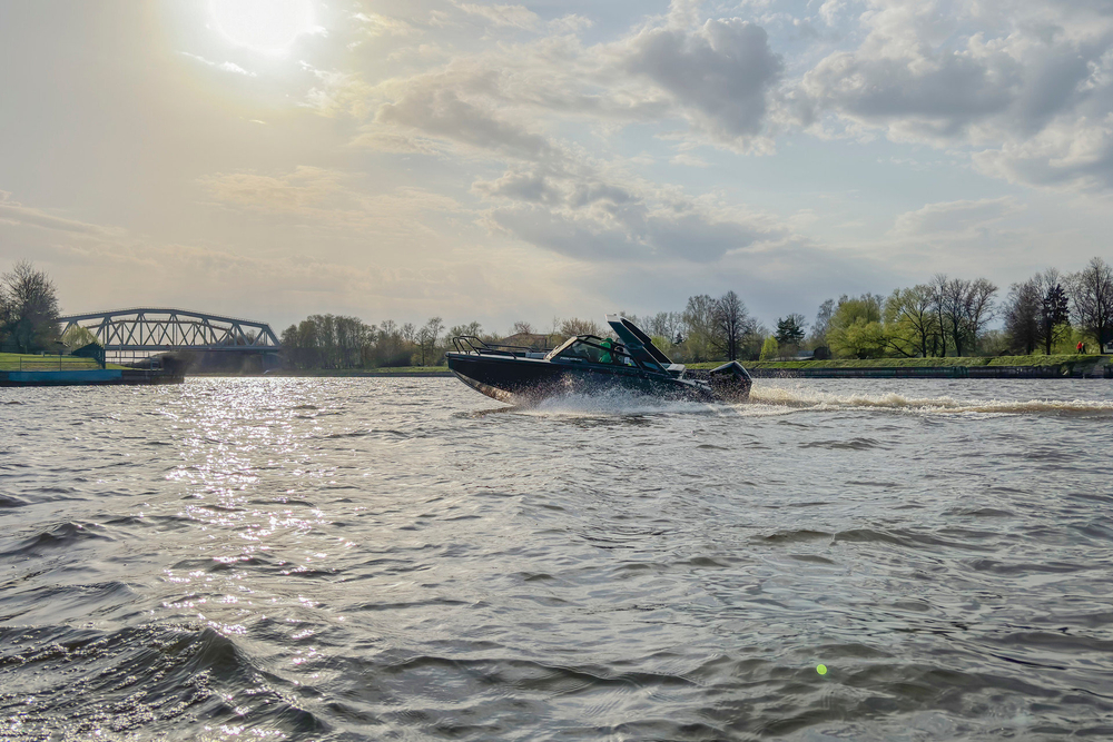 Катер Volzhanka VOYAGER 700 open