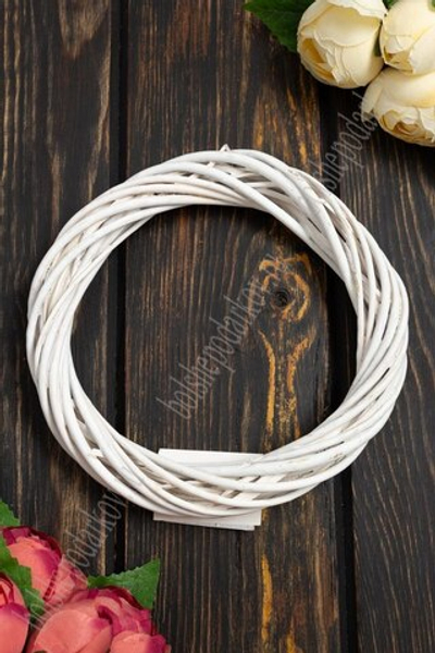 Венок из лозы белый