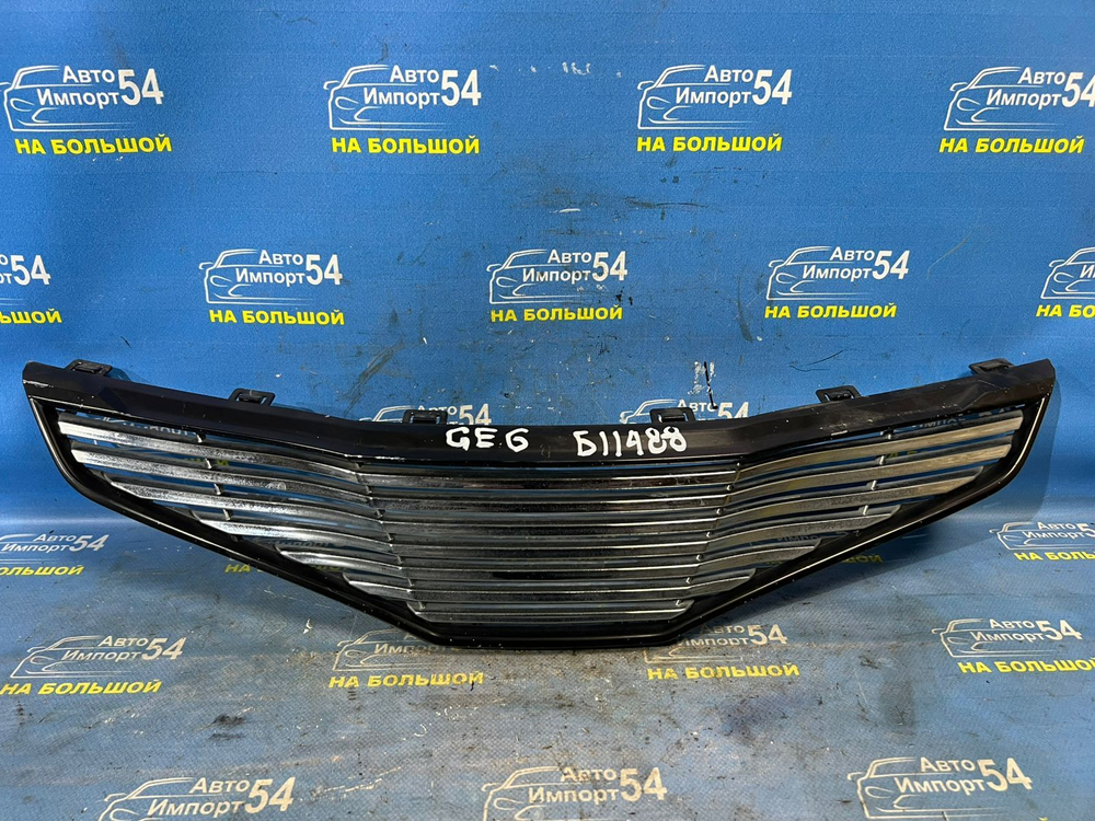 Решетка радиатора Honda FIT 2007-2010