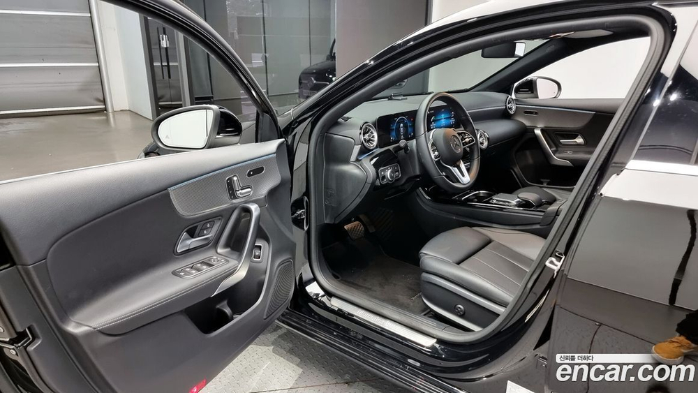 Mercedes-Benz A-Class W177 A250 4MATIC Sedan (09.2020)