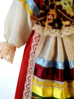 Кукла в девичьем костюме Тамбовской губернии