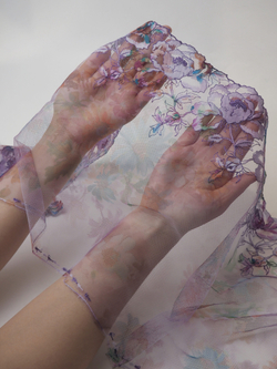 Вышивка на сетке мультиколор ширина 27 см ОТРЕЗЫ